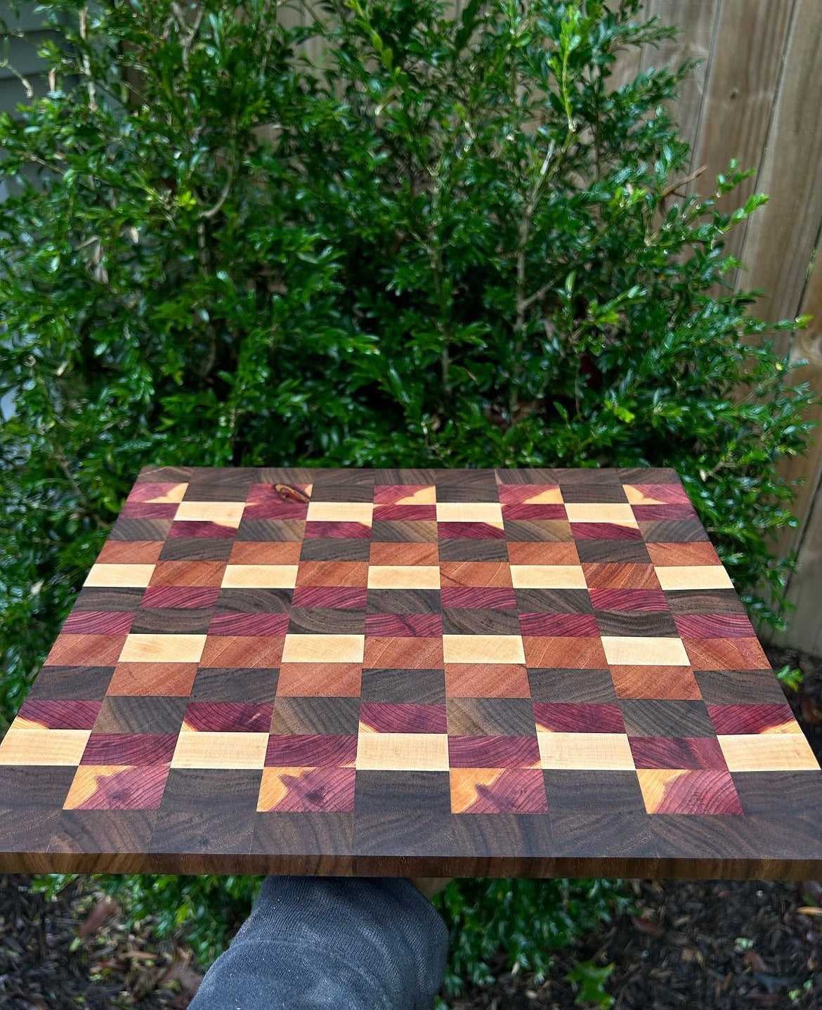 End grain cutting board