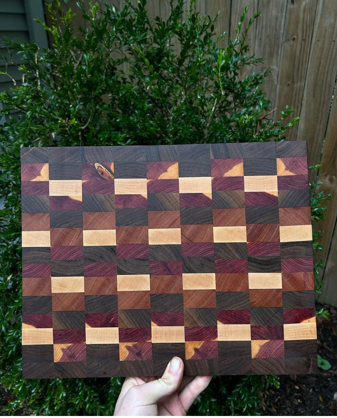 End grain cutting board