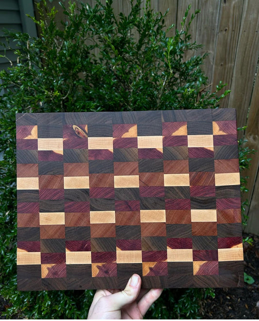 End grain cutting board